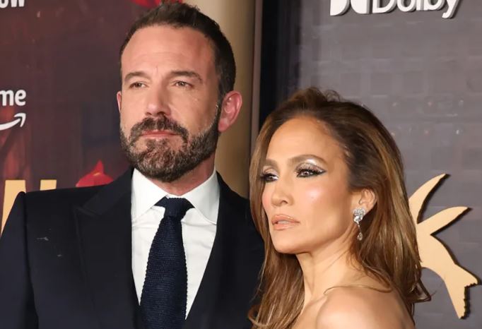 Jennifer Lopez Files For Divorce From Ben Affleck